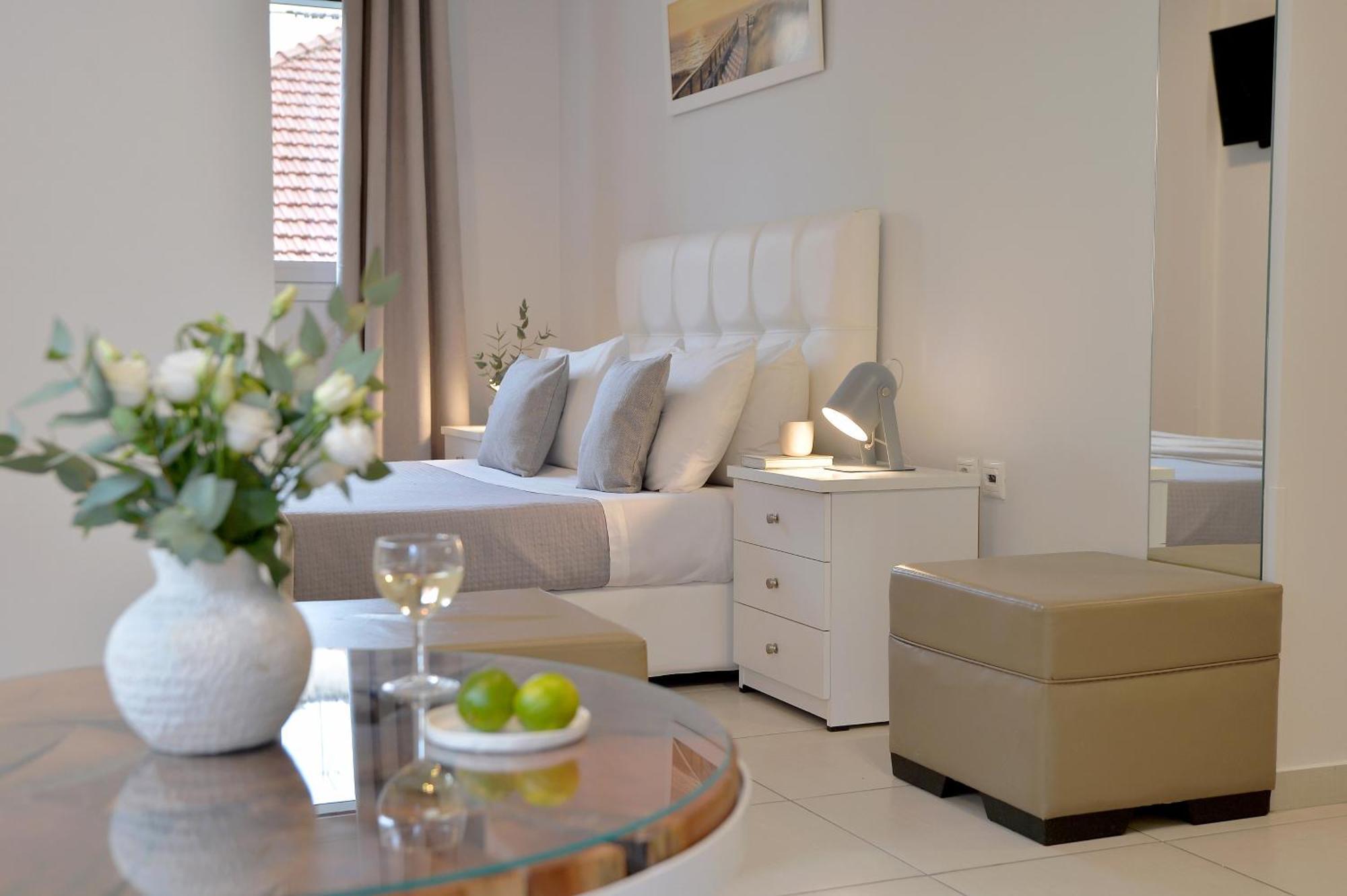 Alekos Apartments 1 Νetflix Athena Ruang foto